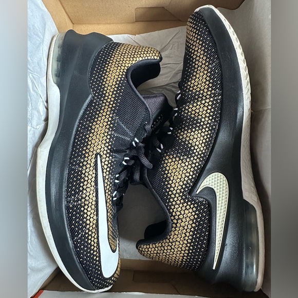 Men’s Nike Air Max Infuriate Low; Black White & Gold; size 8 - Picture 3 of 11